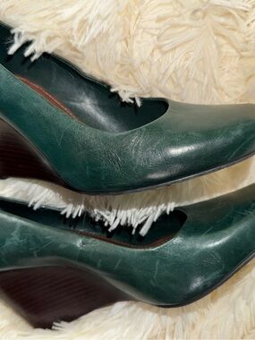 Vintage Gianni Bini Emerald Green Leather Wedge Pumps Square Toe Retro Y2K Heels